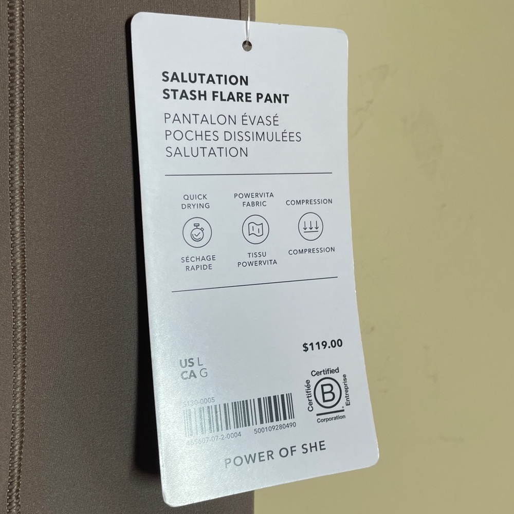 NWT Athleta Salutation Stash Flare Pant. Large - Picture 7 of 10
